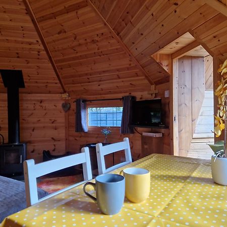 The Hive - Unique Log Cabin With Wood Burning Stove Ludchurch Eksteriør bilde