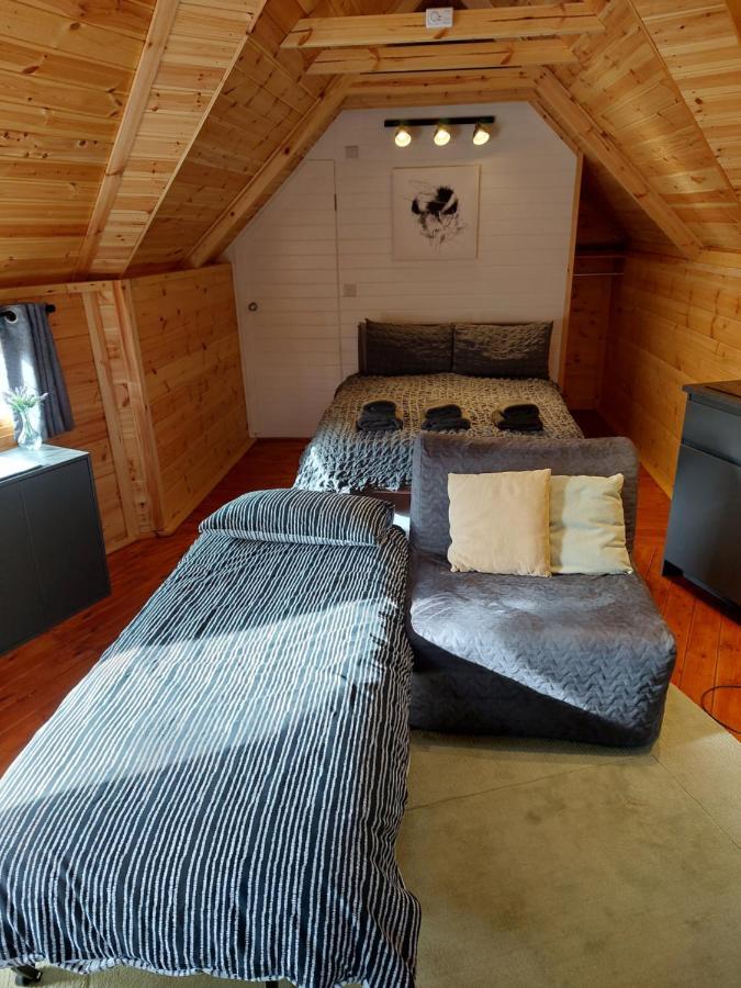 The Hive - Unique Log Cabin With Wood Burning Stove Ludchurch Eksteriør bilde