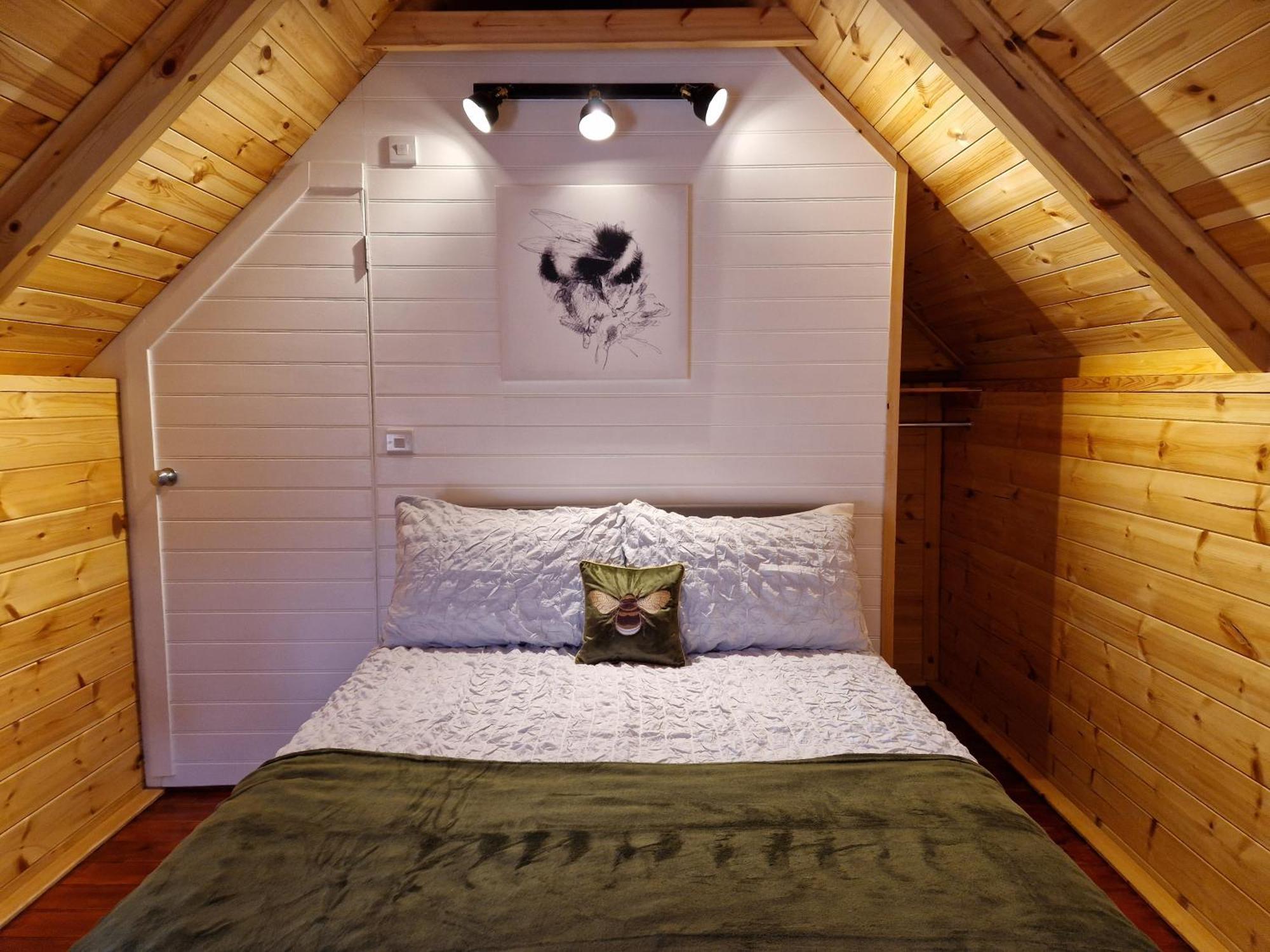 The Hive - Unique Log Cabin With Wood Burning Stove Ludchurch Eksteriør bilde