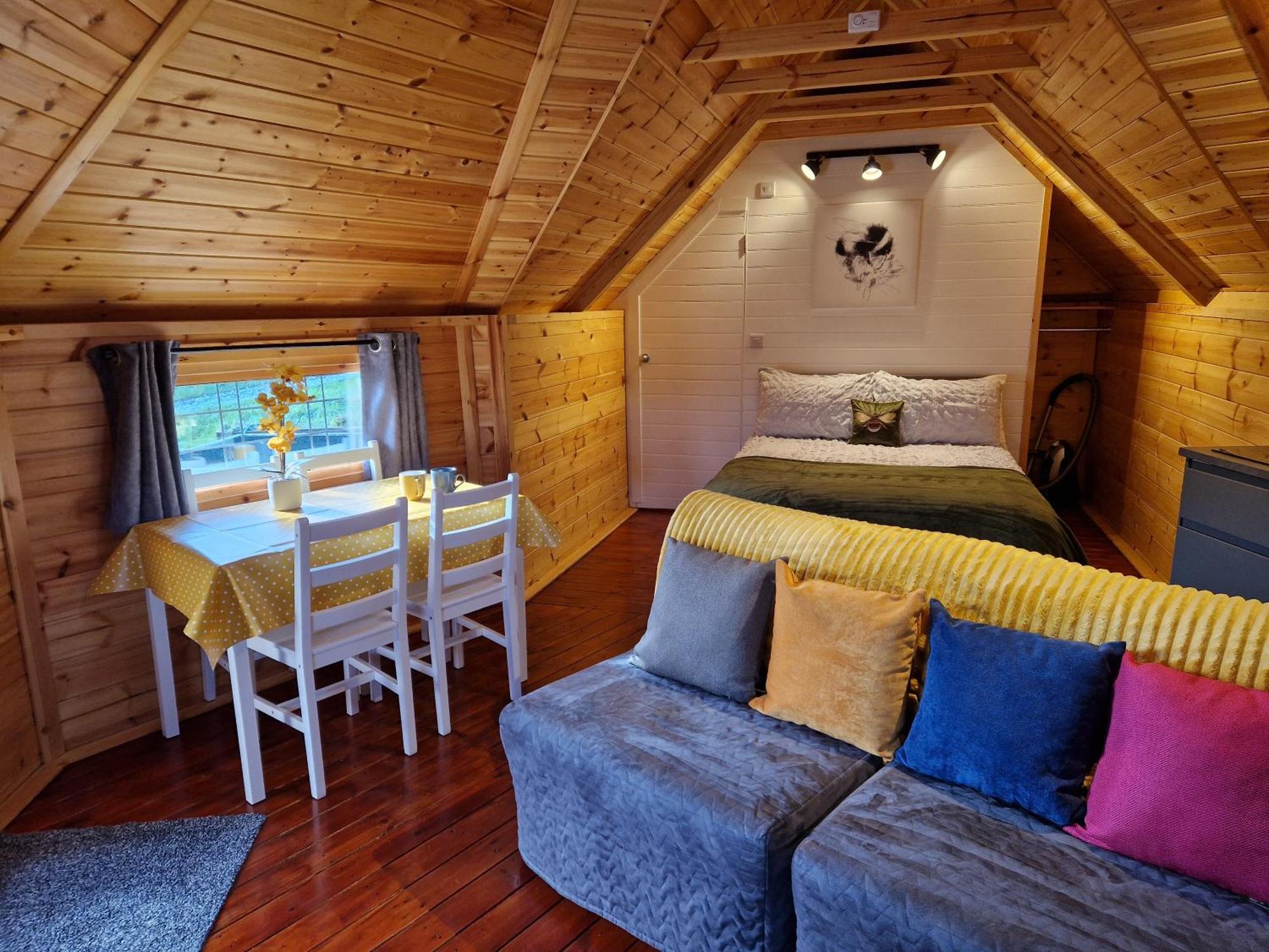 The Hive - Unique Log Cabin With Wood Burning Stove Ludchurch Eksteriør bilde